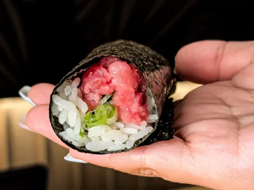 NORI HANDROLL BAR š
š WHAT THEYāRE KNOWN FOR: hand rolls! They have classic Japanese appetizers too like Karaage and takoyaki.
š THE VIBE: sultry and intimate. We went during the daytime though so it was a bit more empty but I can tell this is a vibe for a date night!
š PRICE: ~$80 for two people
š WOULD I COME BACK? Yes!
ā¢ā¢ā¢ā¢
Overall Rating: 10/10
- We got king salmon, torched crab, dakutoro, & negitoro hand rolls. Absolutely phenomenal quality. Iām gonna say something controversial but I thought it was better than Hatsuyuki in Fort Worth but they are in two different cities so take it as you will!
- The king salmon had the largest piece of salmon I was obsessed! The negitoro was out of this world. I will say the dakutoro was slightly fishy but I enjoyed the balance of the radish.
- I liked this Handroll place had other ingredients inside of the Handroll to complement the fish.
- The chefs and employees were extremely nice and attentive. I highly recommend coming here!