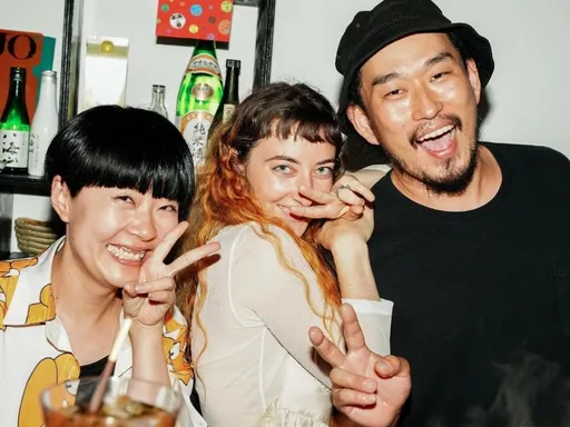Sake Bar Asoko brings a modern twist to traditional Japanese drinking culture in NYC. 🍶
Founded in 2024 by Shintaro Cho and Yuri Itakura—both alumni of the iconic Sake Bar Decibel—Asoko fuses their deep sake expertise with a love for fashion, music, and Heisei-era Japan vibes. 🎶
Led by Arianna Cho on marketing and socials, the bar invites patrons to explore the diverse world of sake, Japanese shochu, and otsumami plates, each offering a fresh take on tradition. ✨ Whether you’re a seasoned sake lover or new, Sake Bar Asoko promises a unique, memorable experience! 🥢