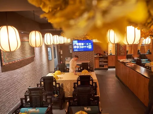 WOW! I had an amazing experience at Chef Guo, a world-renowned expert in Chinese imperial cuisine.
The chef invited me to the first tasting of his plant-based menu, and it was an absolutely amazing experience. Servers with white gloves, a restaurant that felt more like a palace, and a meal where every item was a perfect celebration for the taste buds.
All that with five different kinds of tea servings, a continuous aroma designed by the chef, and a dessert served in an eggshell.
While I was the first to experience this meal, the chef hasn’t set a price for it yet, but it is planned to be very affordable. The plant-based tasting menu is planned to be available in October.
Definitely one of the best dining experiences I’ve had in the city, clearly a Michelin star-worthy restaurant.