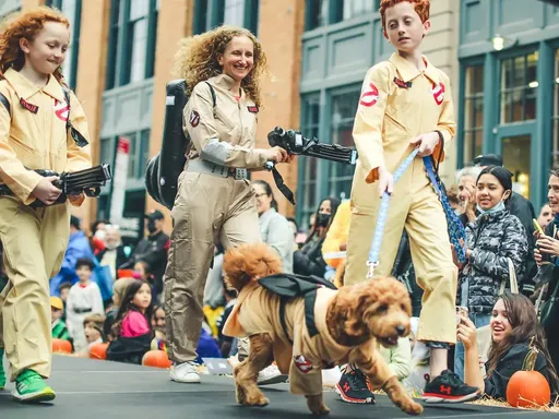 Halloween revelers of all ages—and all species—will descend upon the Meatpacking District on Saturday, for the area's annual Halloween celebration, Treats in the Streets.
From 11am to 6pm, the west side neighborhood will offer all treats and no tricks at participating restaurants and businesses, including pumpkin ring toss, pumpkin tic-tac-toe, cornhole, pumpkin painting Halloween mask making, spooky storytime readings and plenty of sweet treats, including mini dipped croissants from Maman, Petrossian chocolates and signature tea, Halloween cookies from RIVIAN, mini apple cider donuts at The Standard, High Line and more.
And, of course, Treats in the Streets' headlining event will return: the Meatpacking District’s 6th Annual Doggie Costume Contest, taking place on Gansevoort Street and Ninth Avenue. After both pups and their owners strut down the runway showing off their costumed best, a panel of judges will decide the top three looks of the day. The winner will receive an overnight stay at The Standard, High Line, while all three finalists will take home a personalized pet portrait by artist Laura Baran.