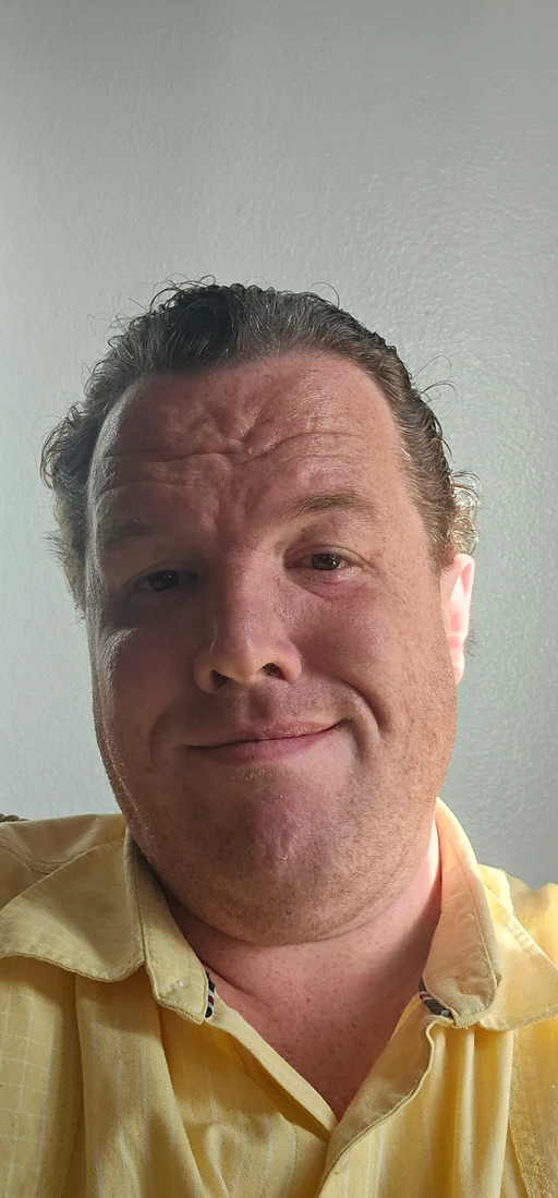 Hello, I'm Brandon!
I'm gay, and I'm happy with who I am. At 37 years old, I've grown to embrace myself and live with respect and morals. I'm here for friendship, so you're all welcome to chat with me. Let's connect and share good vibes!