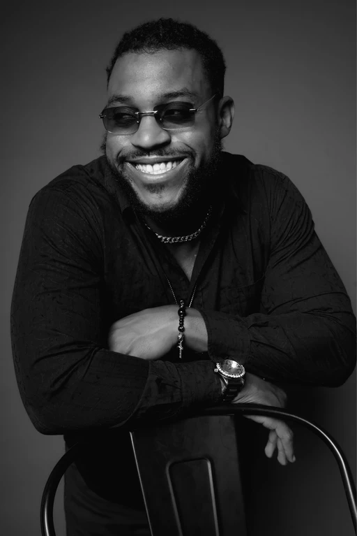 Itβs a beautiful day to smile goodmorning guys π