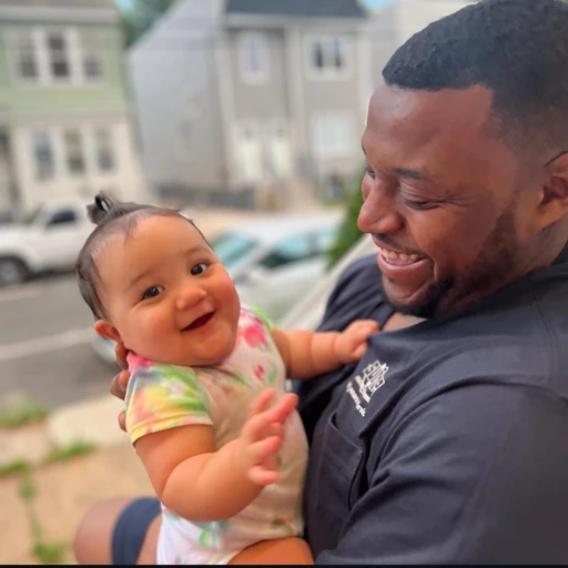 Can you say dadas name? π₯° my beautiful little angel
