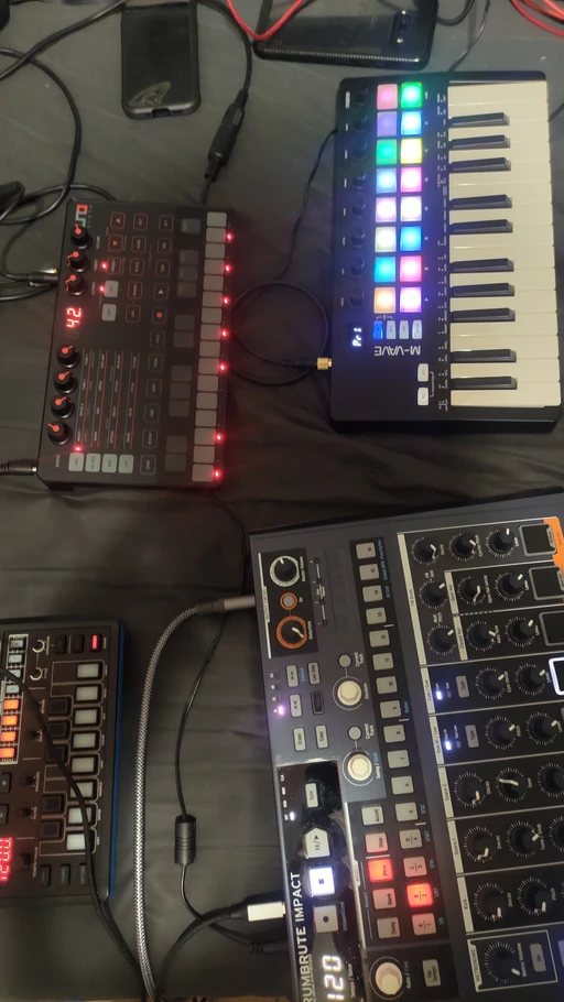 Portable setup... Have a bigger setup but Sunday was chill day 🫶