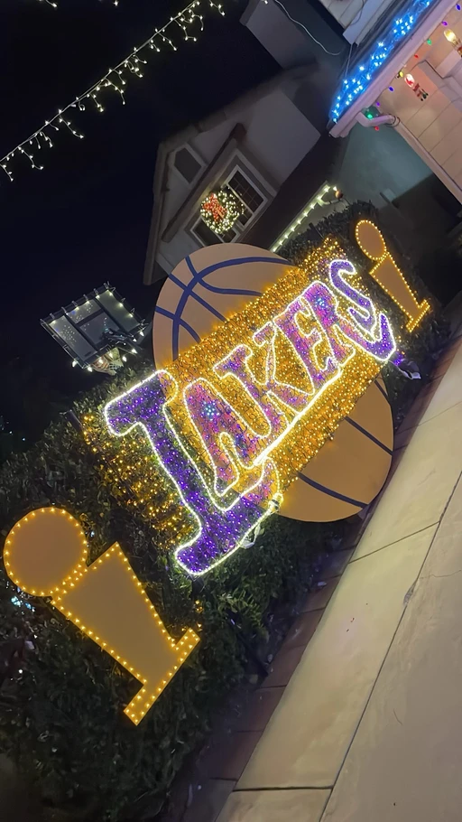 Any lakers fans