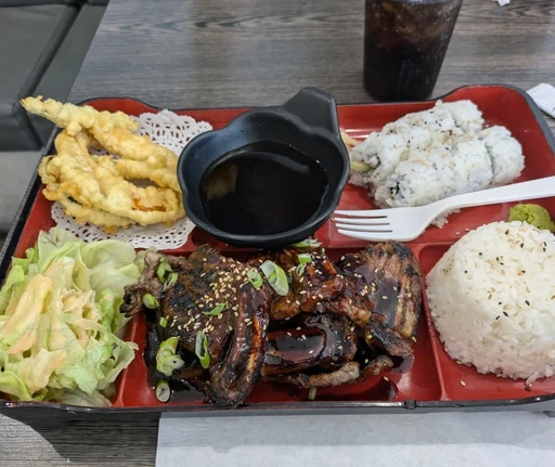 enjoy lunch with a friend ๐ค๐โ๏ธ๐