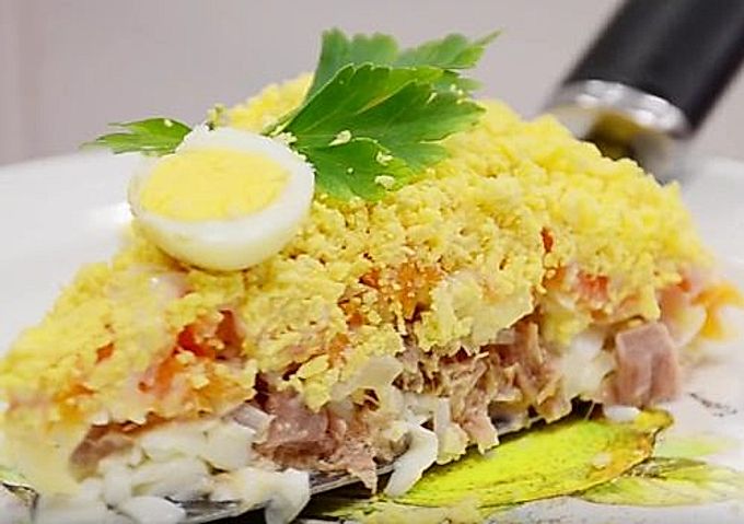 Mimosa salad with canned fish. 5 delicious recipes: classic, with tuna, with cheese, with saury, with pink salmon