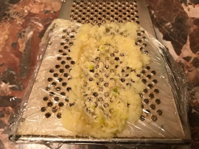 how to grate ginger