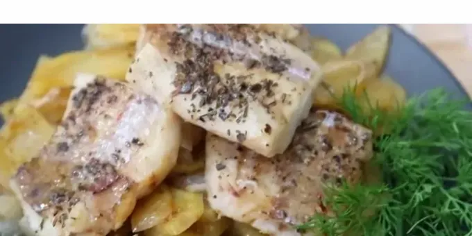 How delicious to cook pollock in the oven