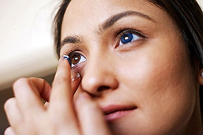 How to choose lenses for sensitive eyes