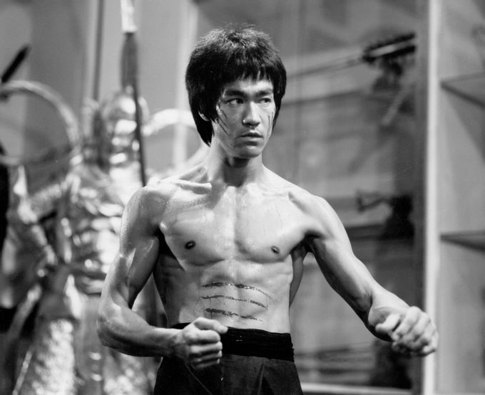 Igen, Bruce Lee ujjbegyűjtése még mindig veretlen. Itt van, hogyan kell elsajátítani