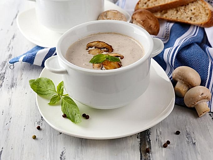 Cream of mushroom soup with croutons