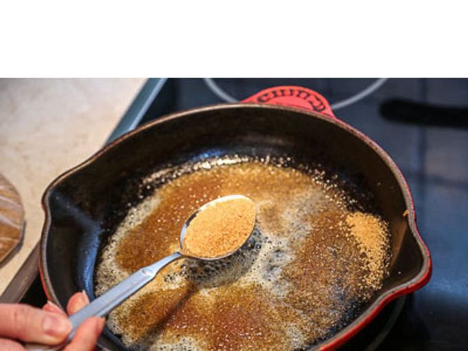 Pancakes with banana filling Step 02