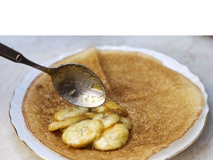Pancakes with banana filling Step 04
