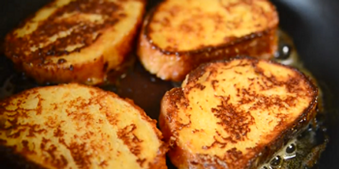 French toast (croutons). Pain perdu