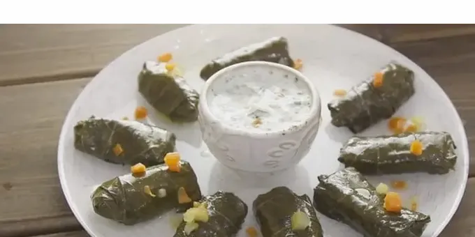 How to cook dolma in grape leaves according to a step-by-step recipe with a photo