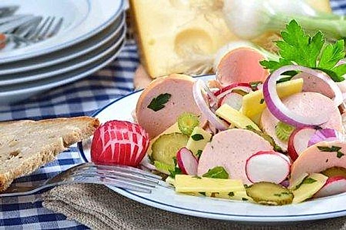 20 salades au saucisson pour ceux qui aiment bien manger
