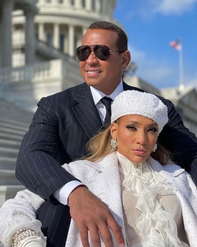 Insider: J.Lo and Alex Rodriguez intend to stay together at any cost