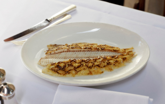 taking-a-dover-sole-to-the-bone-in-5-simple-steps