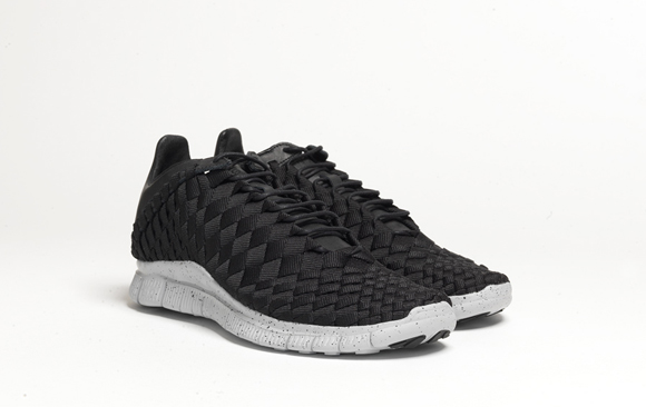 nike woven trainers black