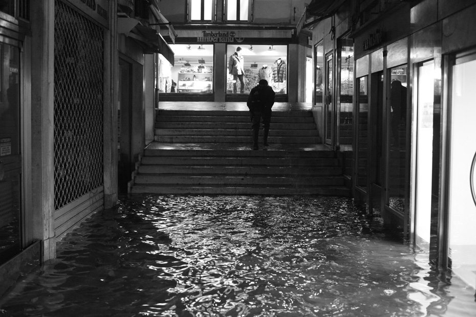 steps submerged Giona Stringer