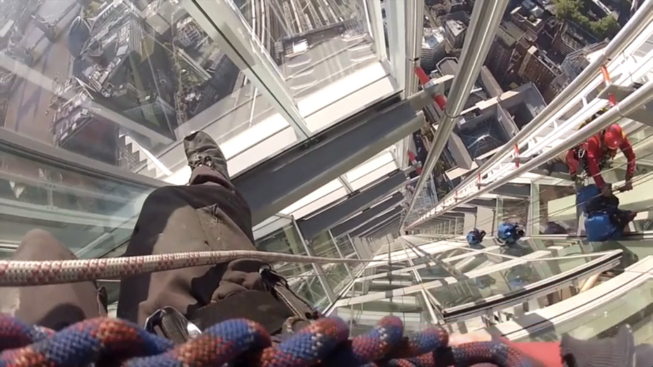 Abseiling-the-shard