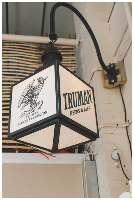 Trumans-light