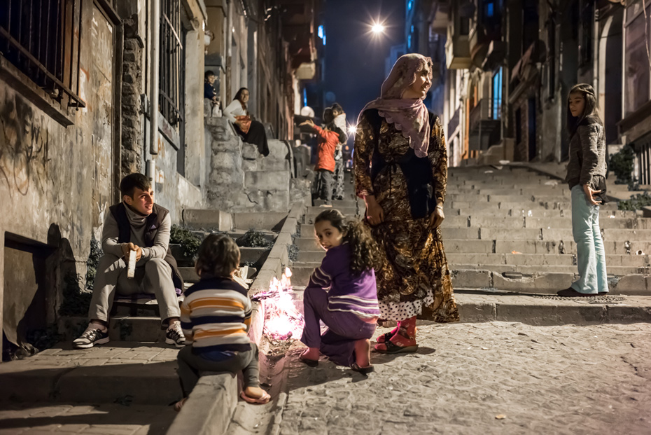 R-Sinha-Istanbul-Street-Story,-Port-1