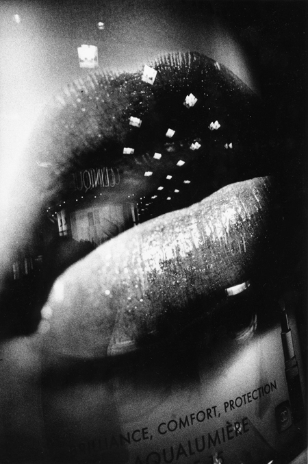 Daido-Moriyama,-_Journey-For-Something_2012,-Limited-edition-of-40,-housed-in-linen-box-38,5x33x5cm.-Signed-and-numbered