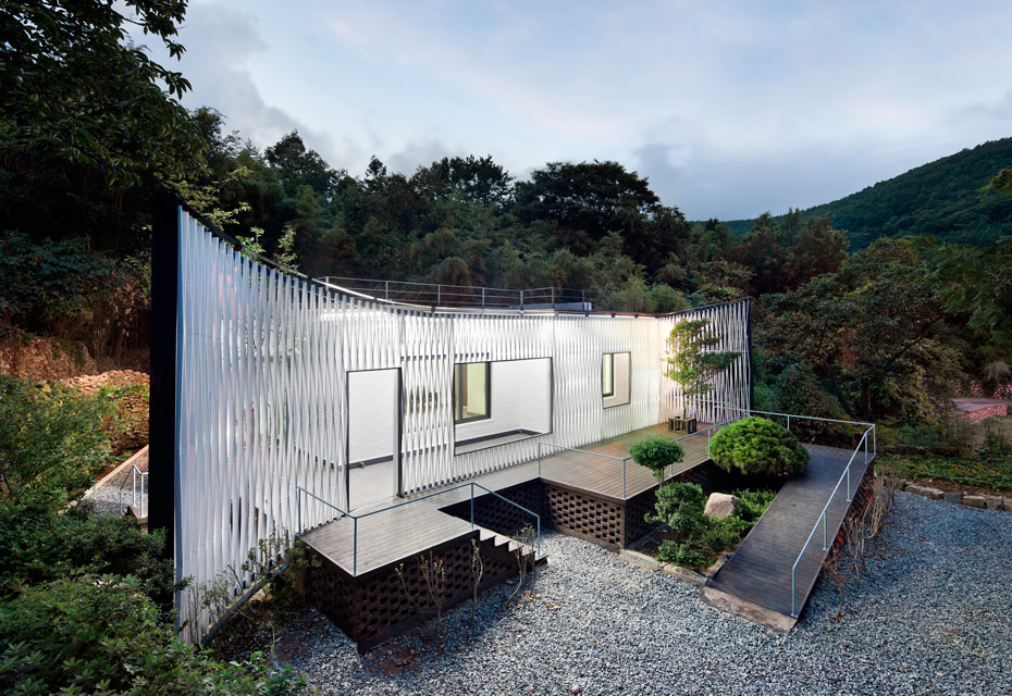 Namehae Cheo ma House by Joho Architecture – image by Sun Namgoong