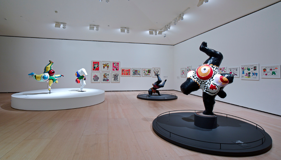 From left to right: Bathing Beauty, 1967-68, Dancing Nana Anna, 1966, Black Nana Upside Down, 1965-66, Nana with her Leg in the Air, ca. 1966, Guggenheim Museo Bilbao