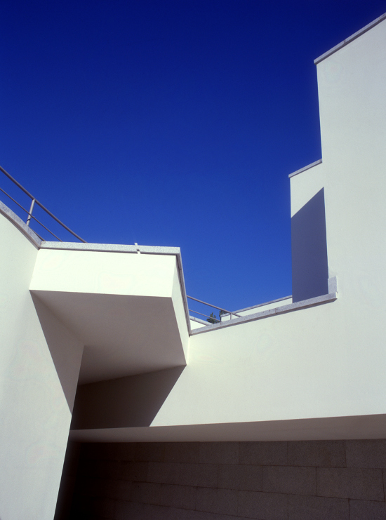 Serralves Museum Exterior Restaurant Balcony