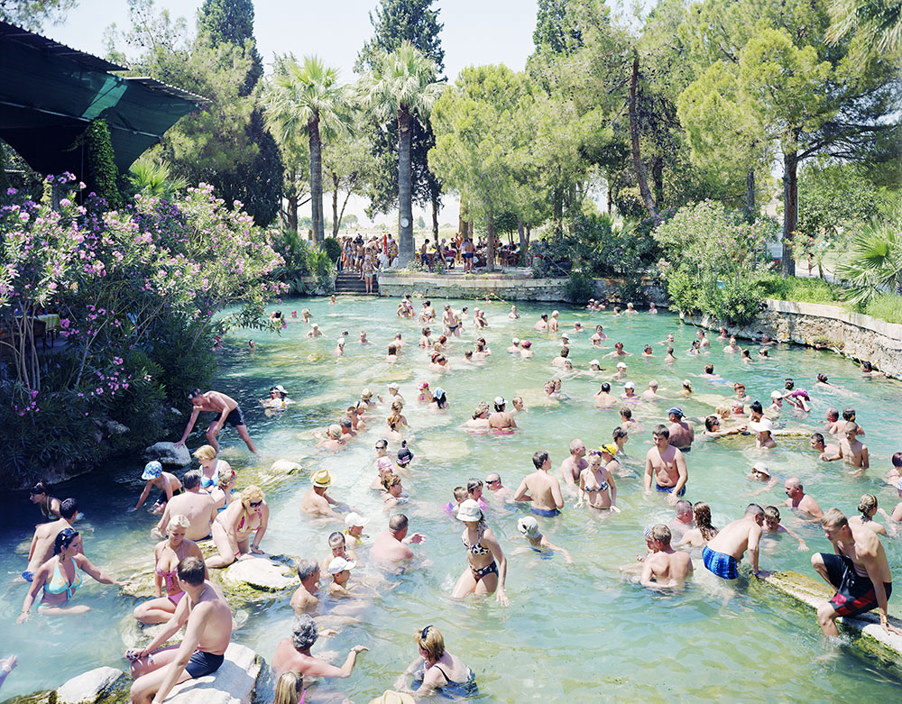 Massimo Vitali, Sacred Russian Pool, Turkey, 2009, Chromogenic print on Diasec,182.8 x 218.4 cm, courtesy the artist and Ronchini Gallery