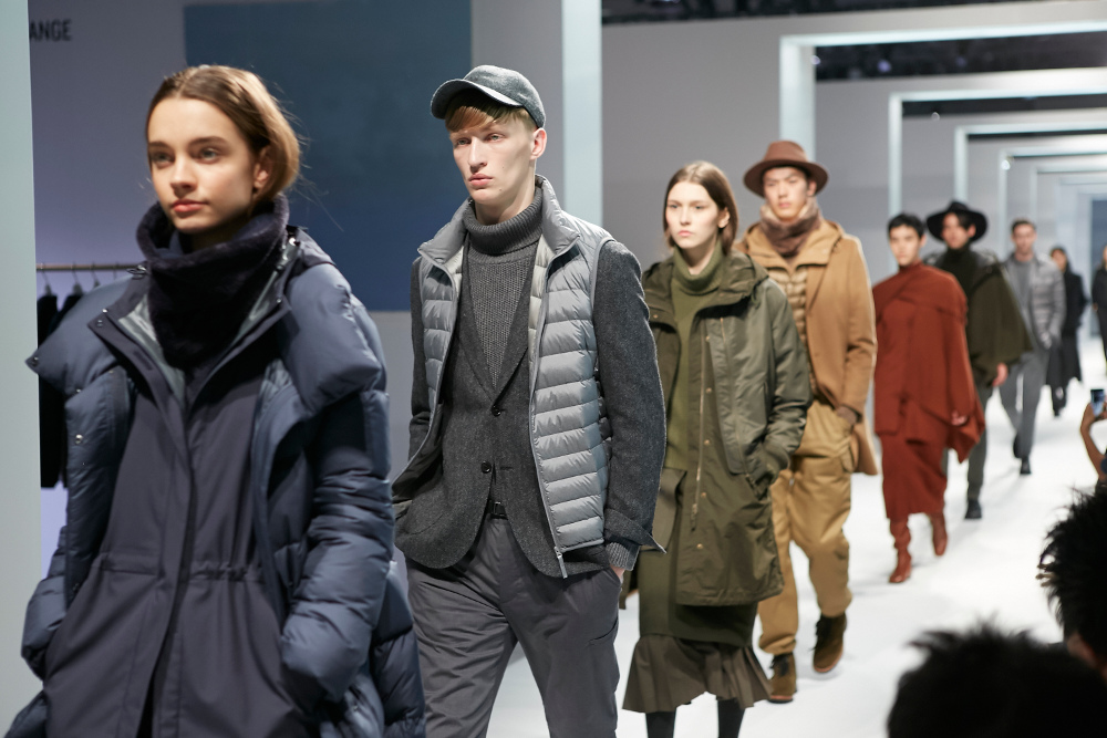 Uniqlo AW16 presentation