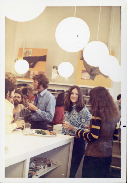 1969-gap-opening-party-image-4