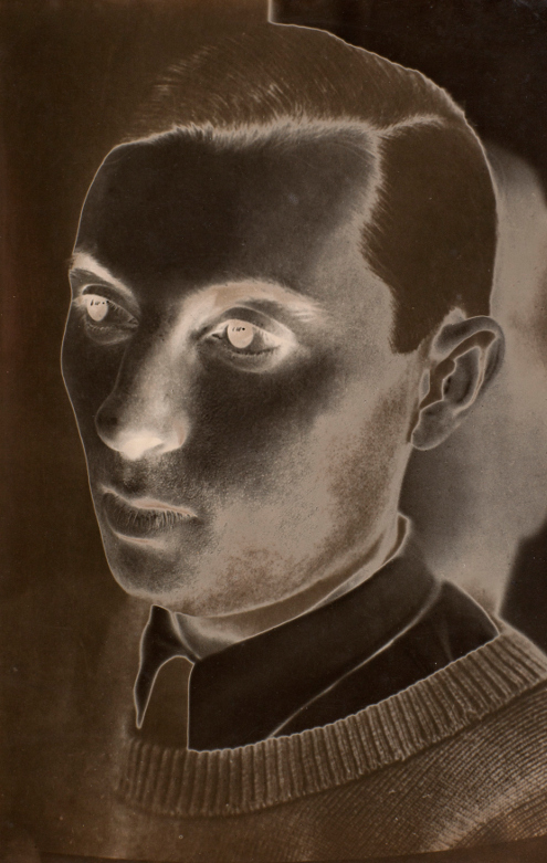 Maurice Tabard 1897-1984 Solarised man 1930 Photograph, gelatin silver print on paper 248 x 165 mm The Sir Elton John Photography Collection 