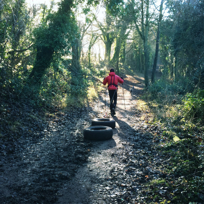 Alex Bellini using tires during training for his adventure in Iceland