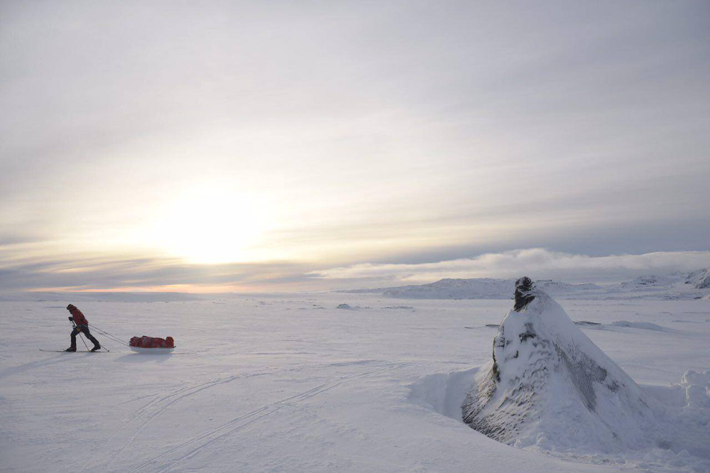 Alex Bellini arrives at Vatnajökull, 1250m above sea level