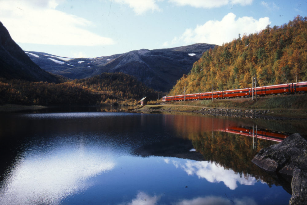 Bergensbanen – minutt for minutt / photograph by Rolf Sørensen