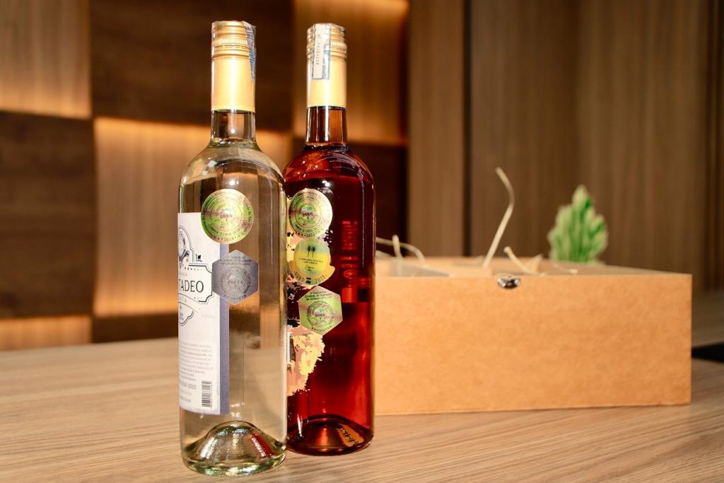 Autenticidade e excelência: selo de qualidade impulsiona a cachaça paulista
