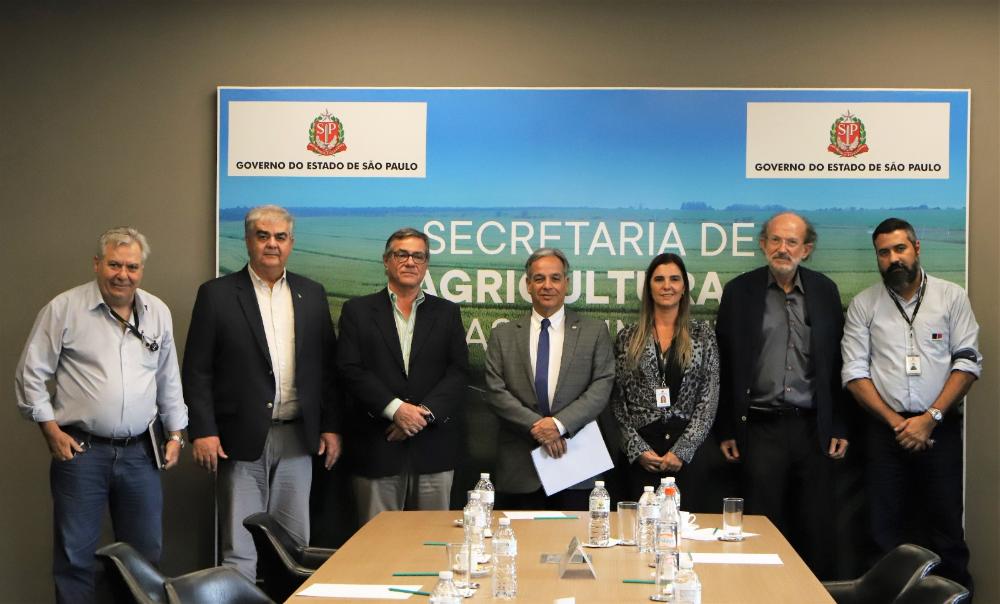 Secretaria de Agricultura de SP recebe representantes do setor de borracha