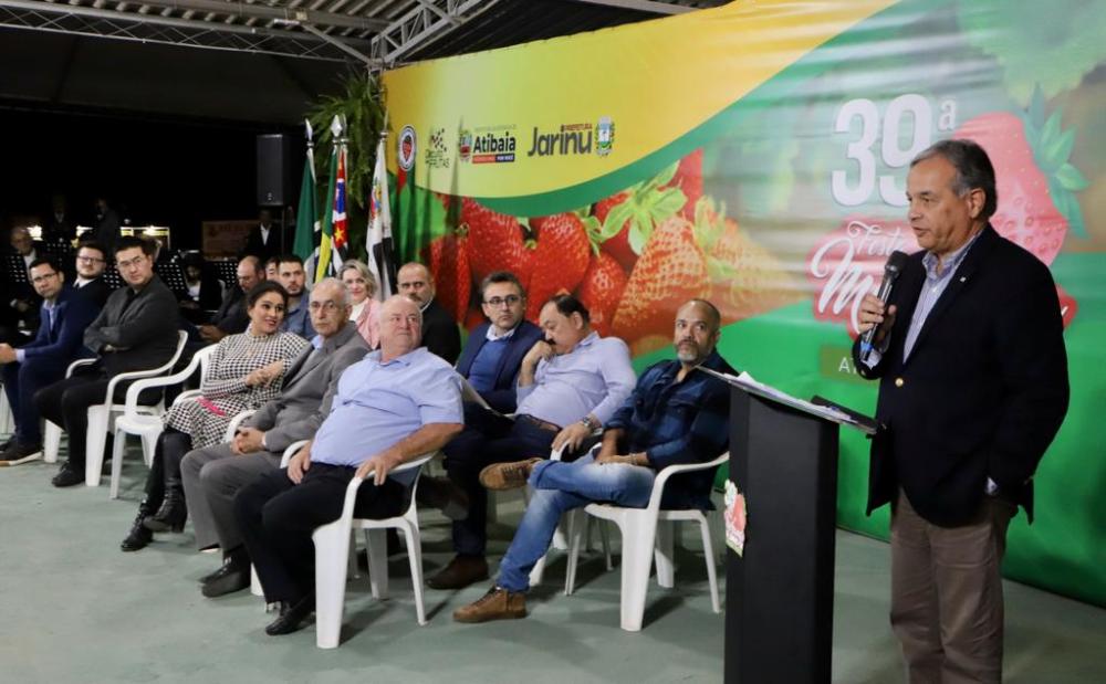 Secretário de Agricultura e Abastecimento de SP participa da 39ª edição da Festa do Morango