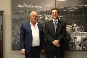 Secretaria da Agricultura recebe visita do município de Fernão