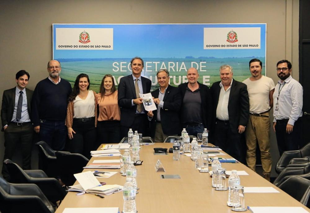 Fortalecimento da cadeia queijeira artesanal paulista pauta reunião com Cônsul Geral da França