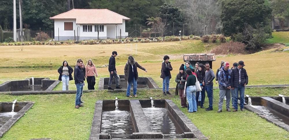 Estudantes e professores colocam a “mão na massa” em atividades do Instituto de Pesca