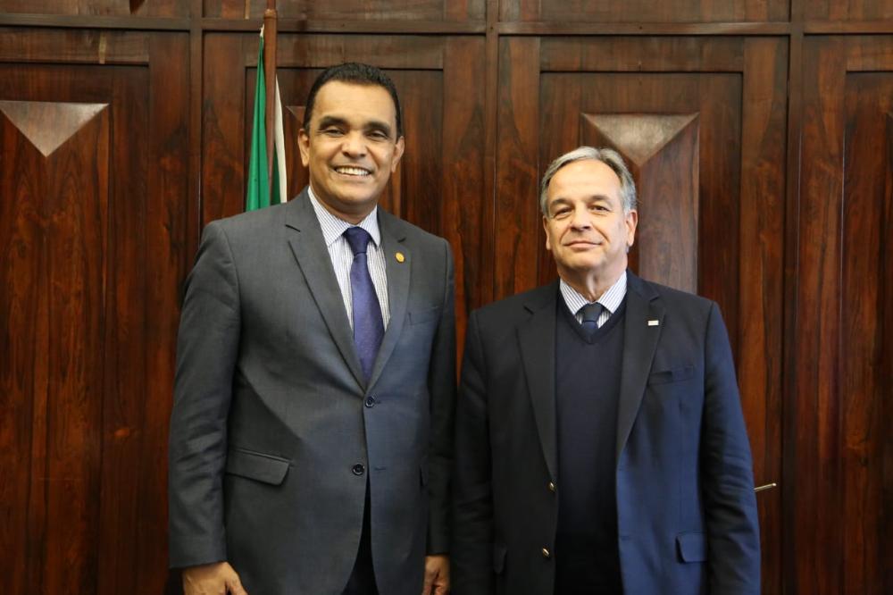 Secretário de Agricultura e Abastecimento de SP recebe visita do deputado estadual Rui Alves