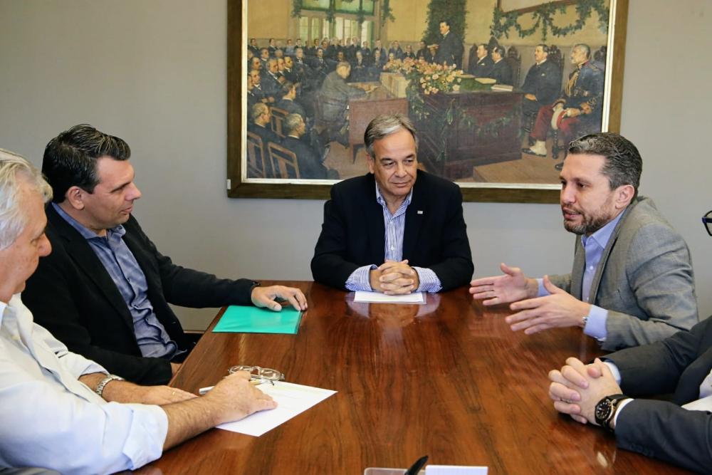 Secretaria de Agricultura recebe visita do deputado federal Fausto Pinato