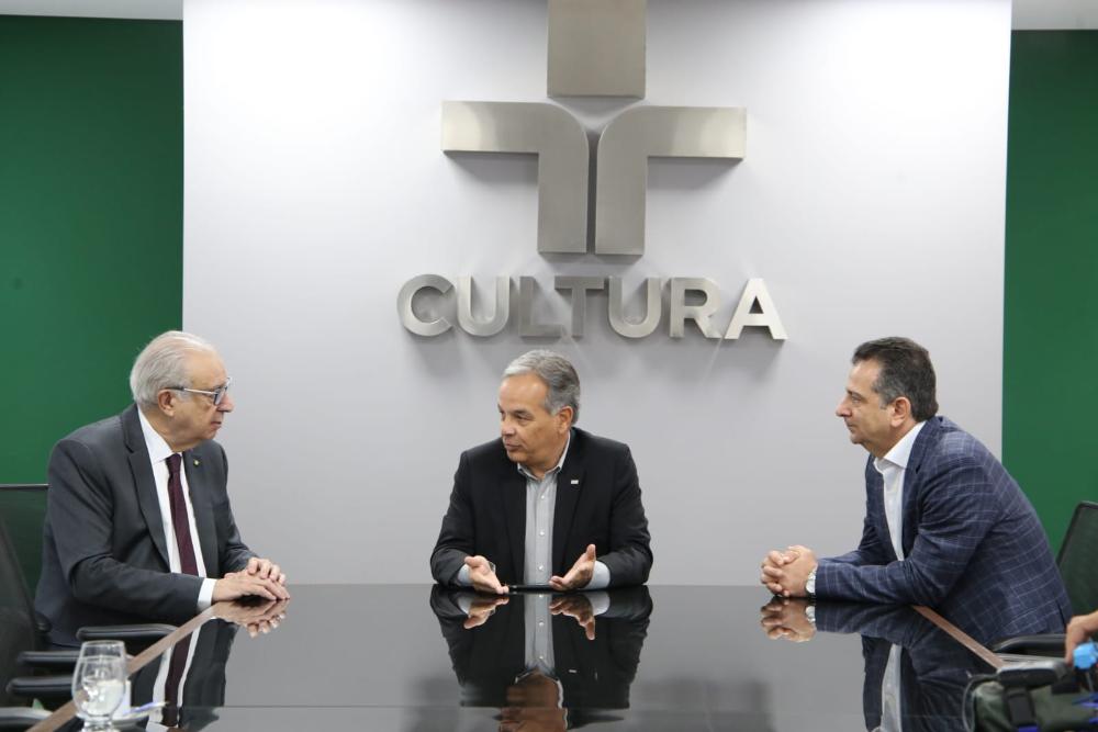 Secretário de Agricultura e Abastecimento visita sede da Fundação Padre Anchieta