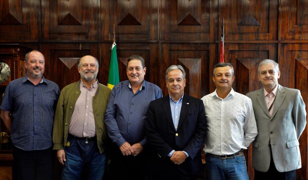Presidente da Cooperativa de Laticínios do Vale do Paraíba realiza visita a Secretaria de Agricultura