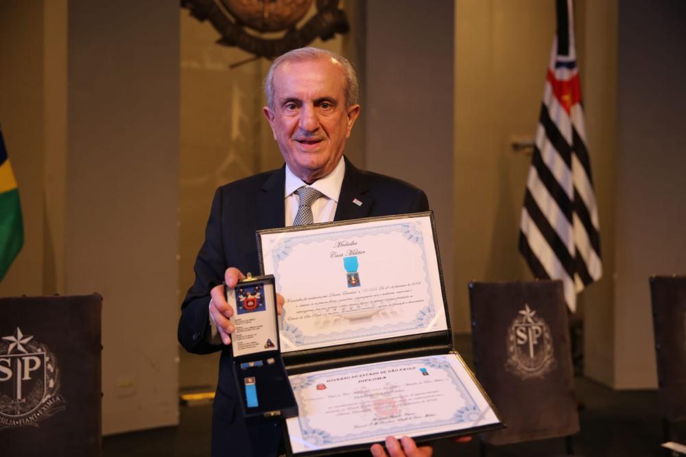 Secretário de Agricultura e Abastecimento do Estado de São Paulo recebe medalha em solenidade da Casa Militar do Governo do Estado de São Paulo